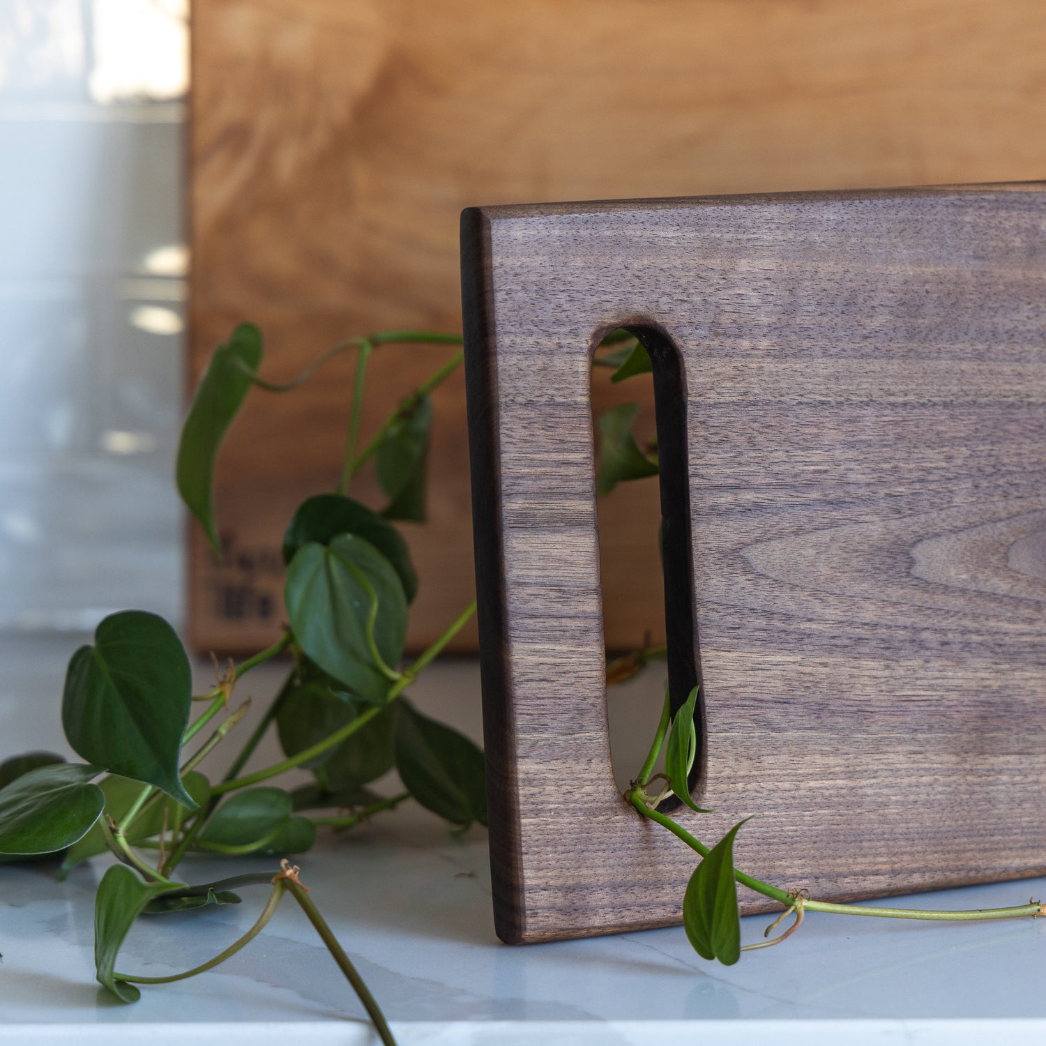 Walnut Custom Cutting Board: Handle or Juice Groove