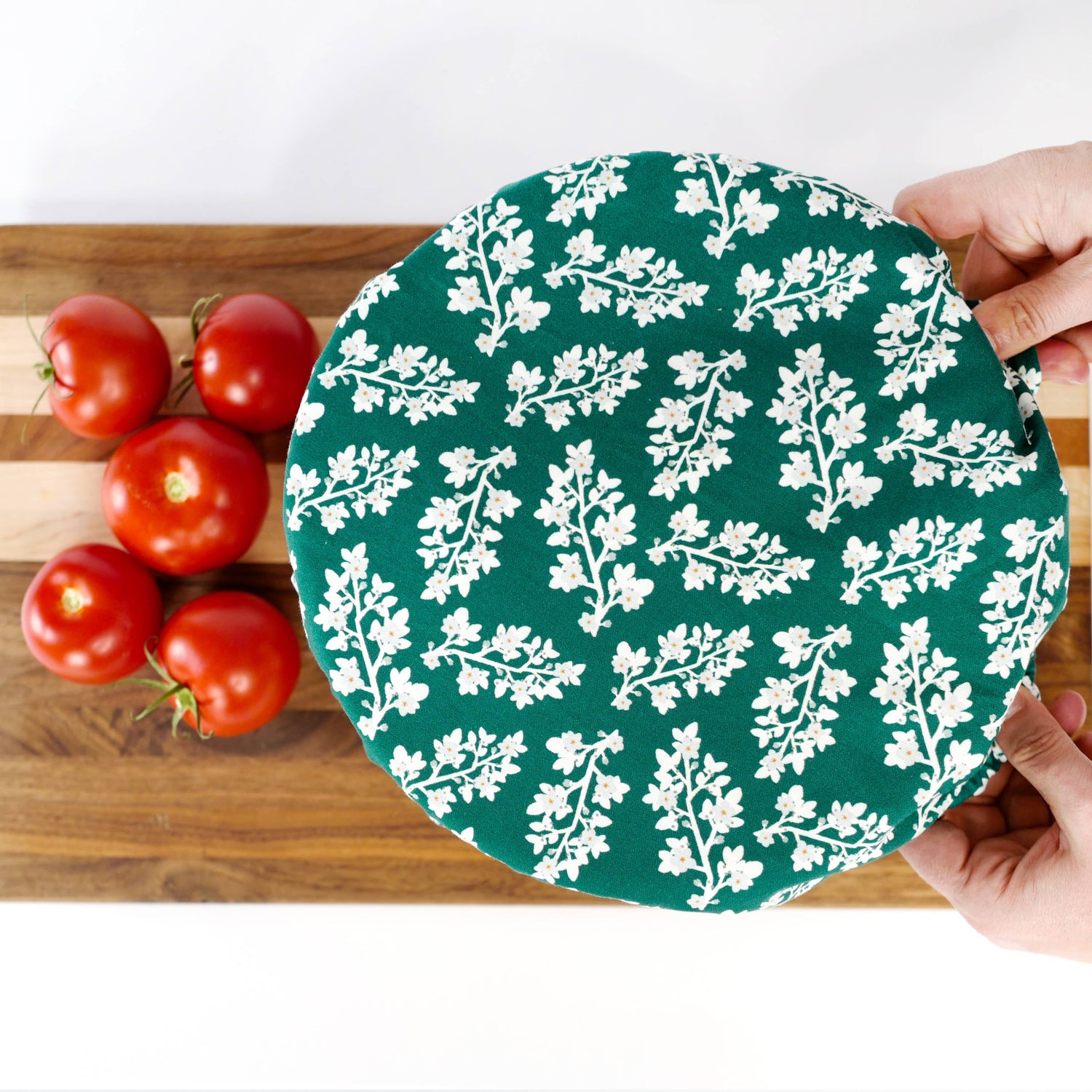 Colibri plastic-free floral pattern bowl cover in large