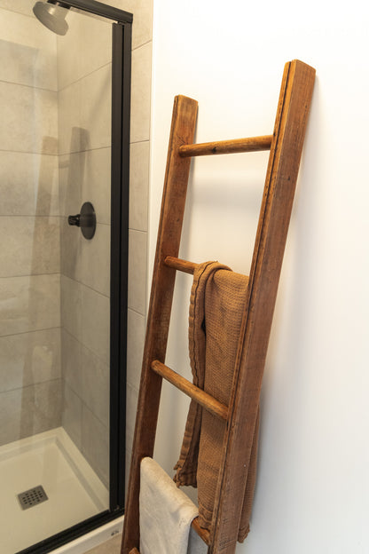 Linen Bath and Hand Towel Set