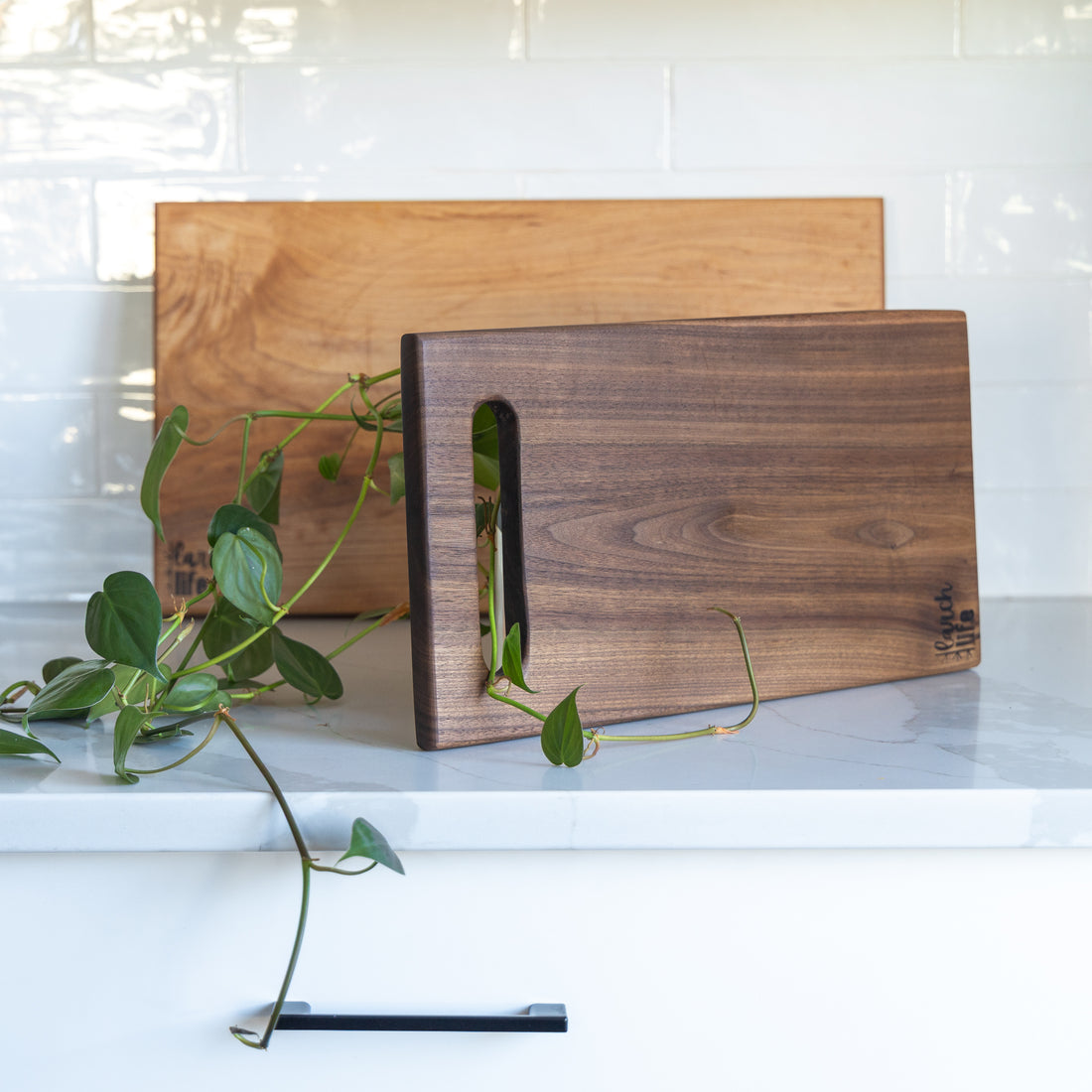 Walnut Custom Cutting Board: Handle or Juice Groove