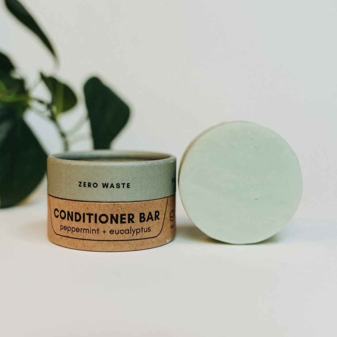 A sustainable solid conditioner bar in peppermint and eucalyptus scent