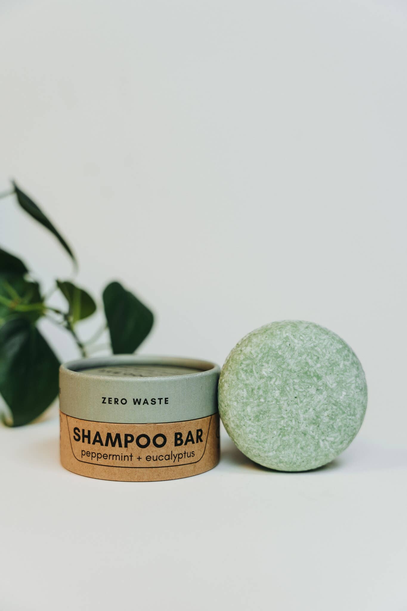 A sustainable solid shampoo bar in peppermint and eucalyptus scent